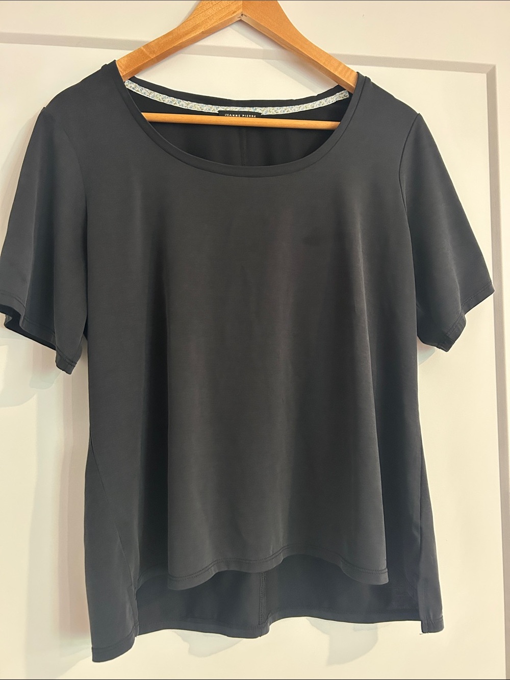 JEANNE PIERRE Black Scoop Neck Short Sleeve Top